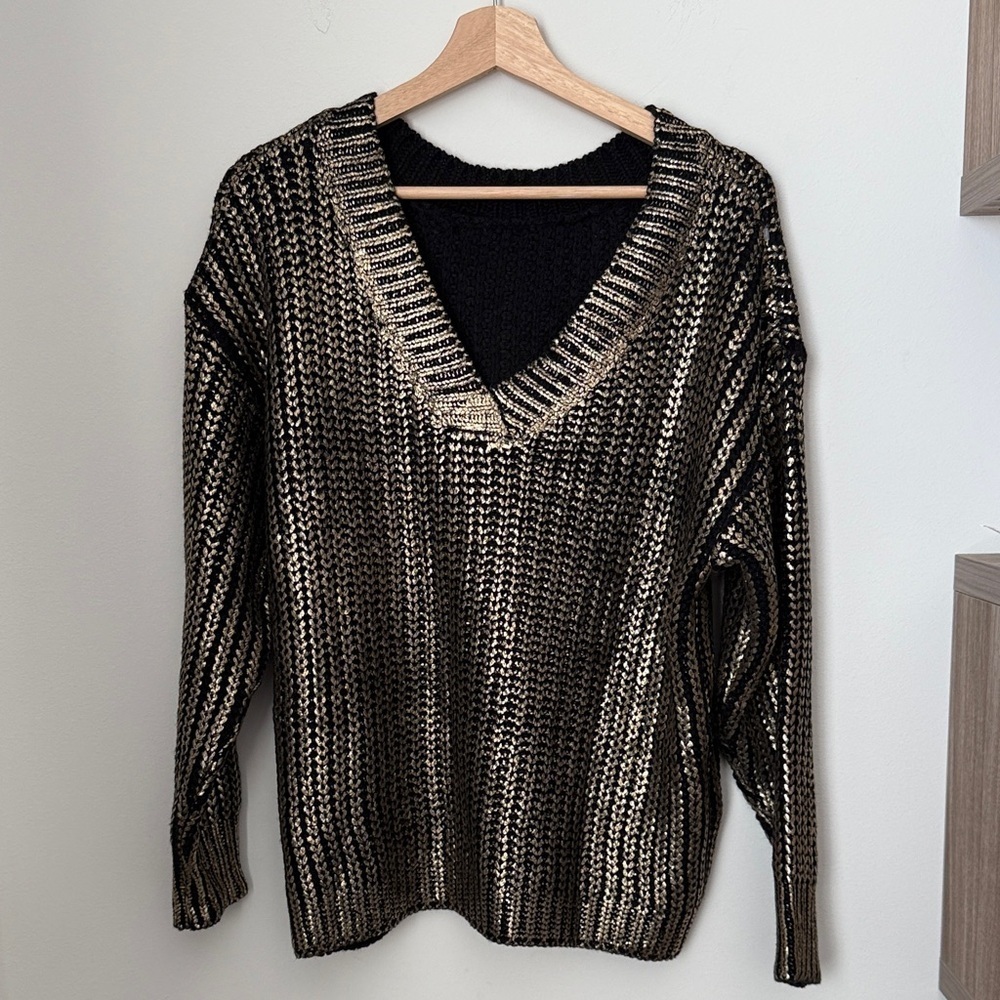Chic Black and Gold V-Neck Sweater - Picture 3 of 13